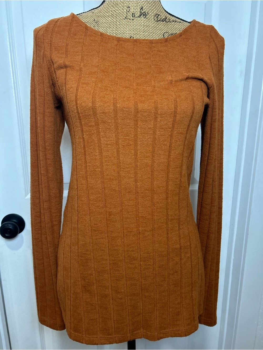 Anthropologie Ribbed Scoop-Neck Sweater in Rust Orange… - Picture 3 of 6